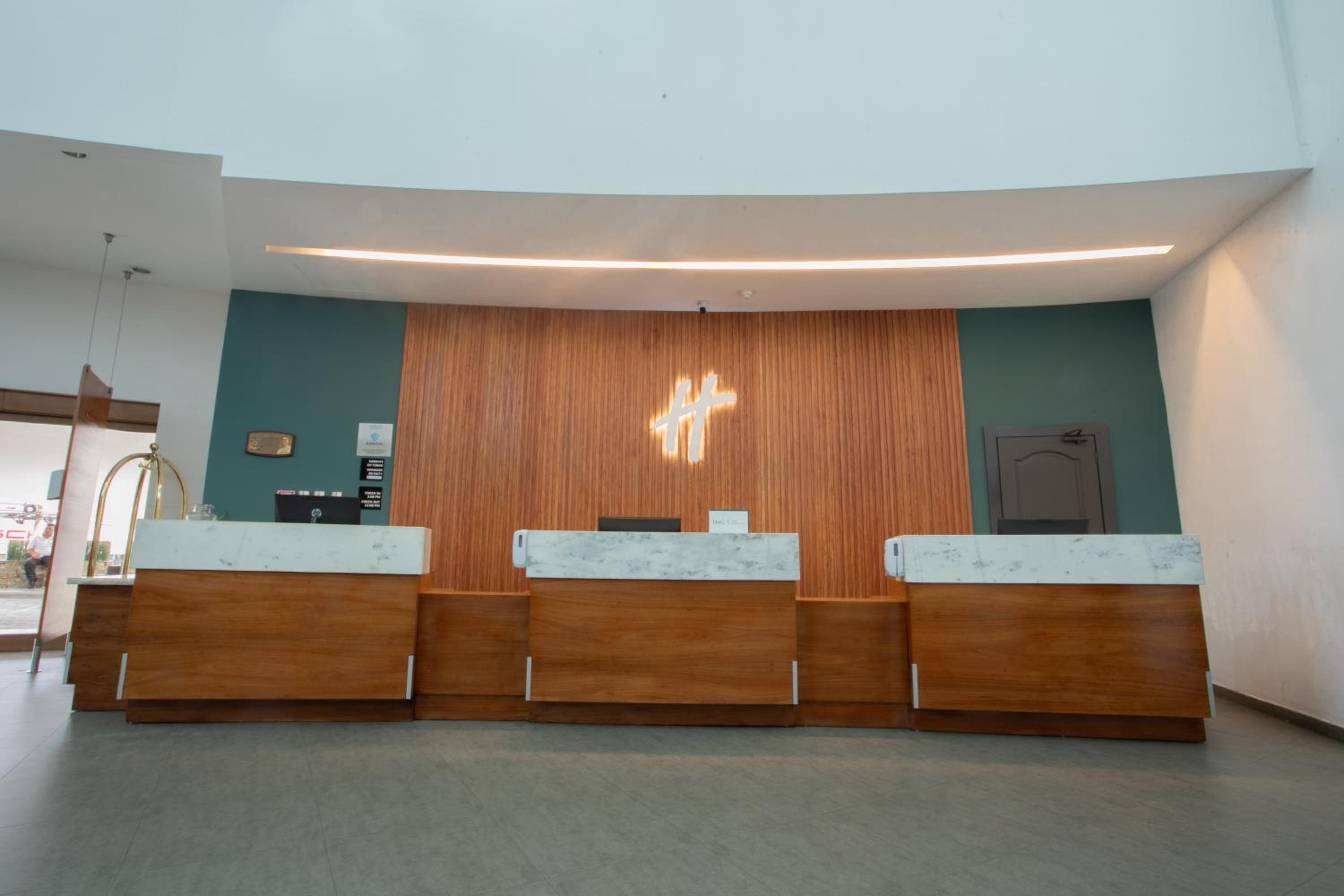 San Salvador Vacations - Holiday Inn San Salvador, an IHG Hotel - Property Image 57