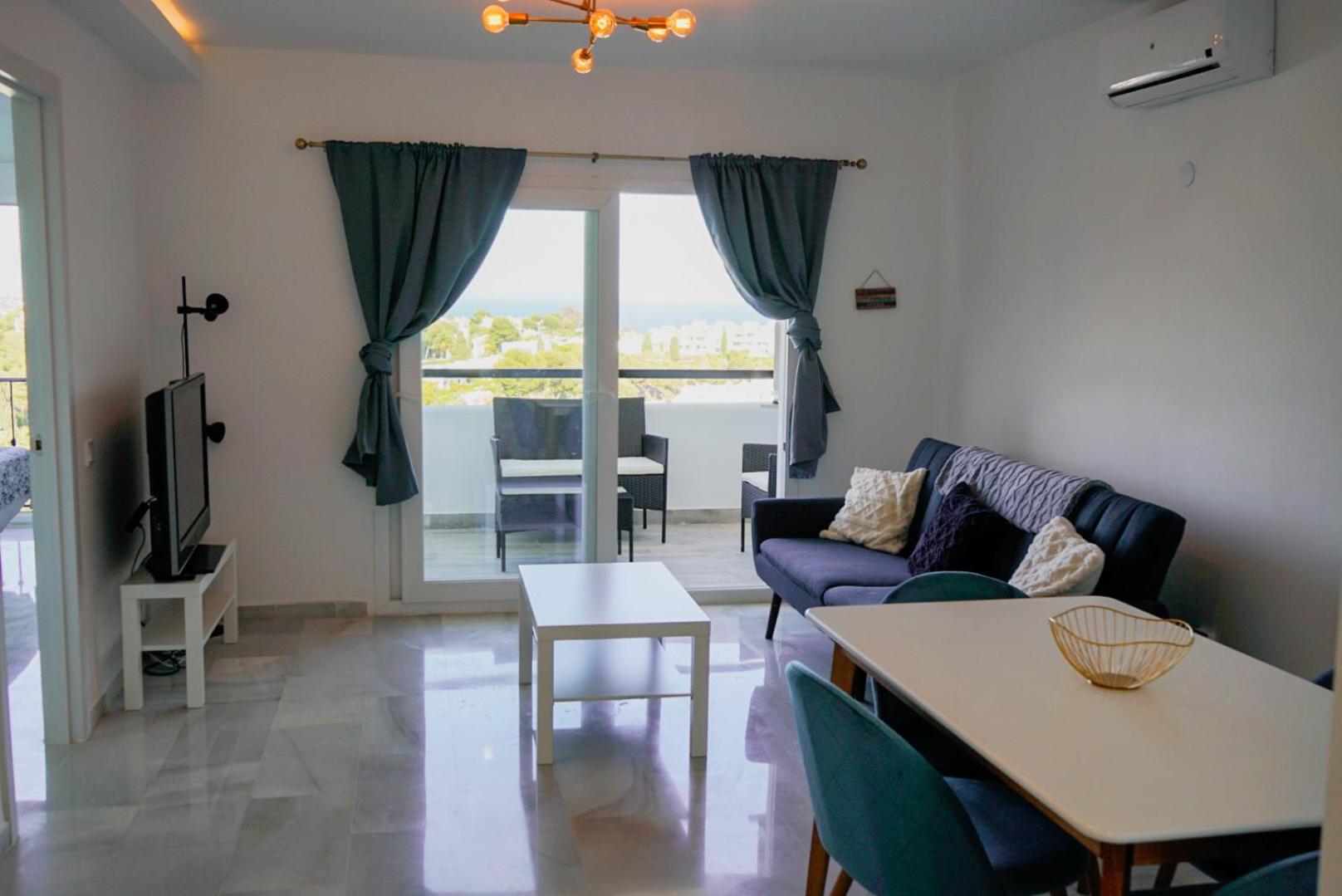 Casa Urano - Cozy 2 BR with sea views