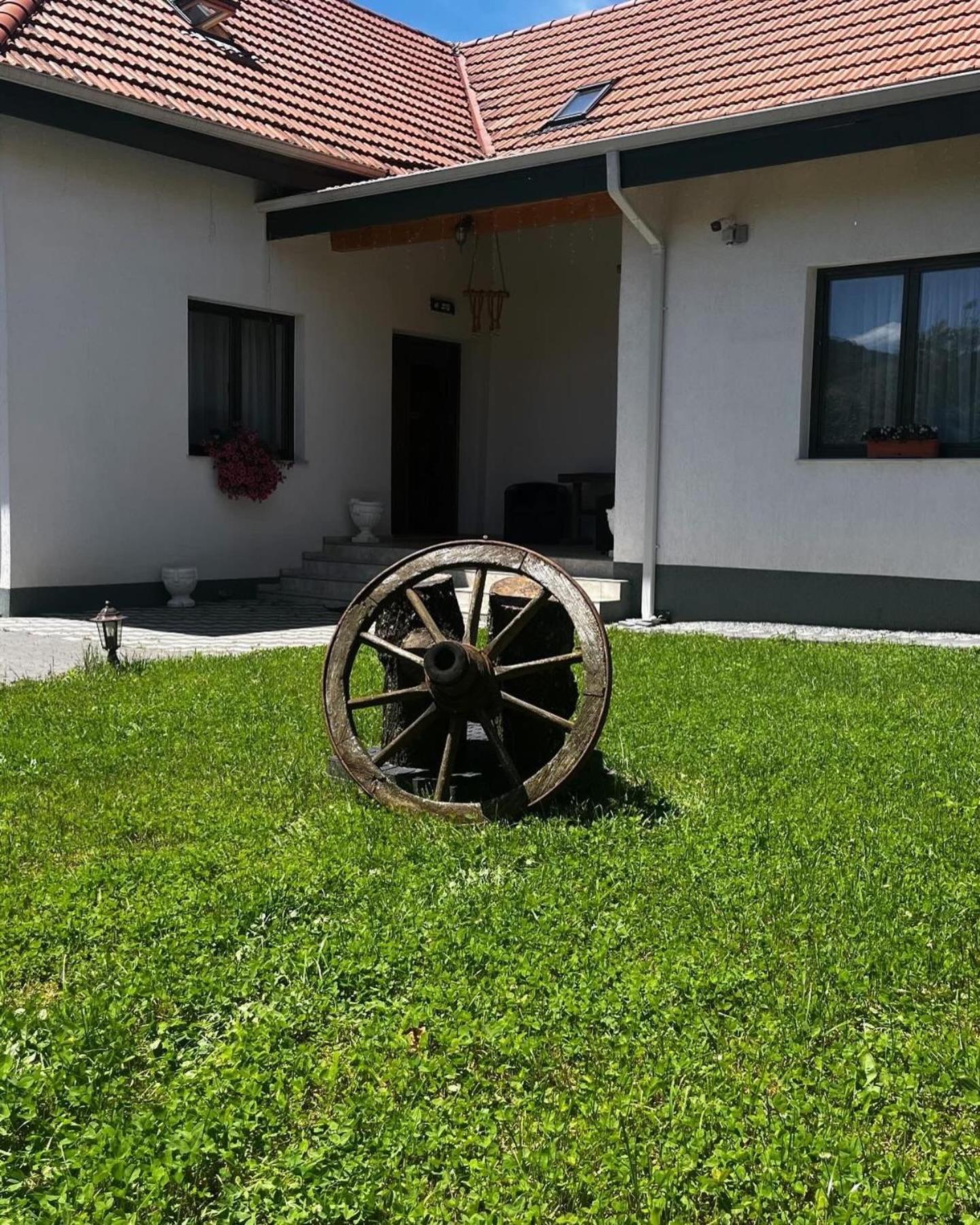 Domeniul Bondarelului view 4