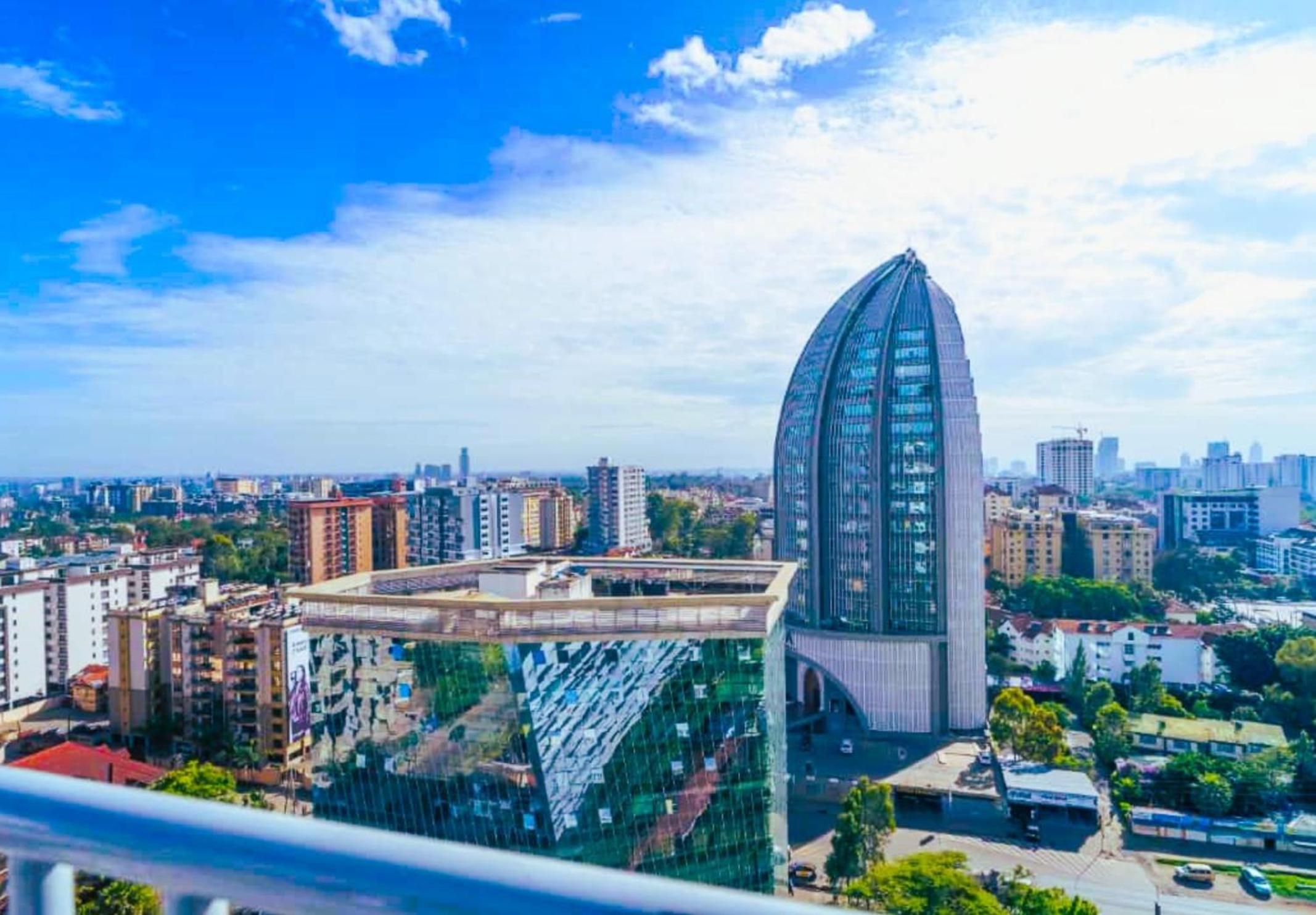 The African Artisan 3BR and SQ Apartment