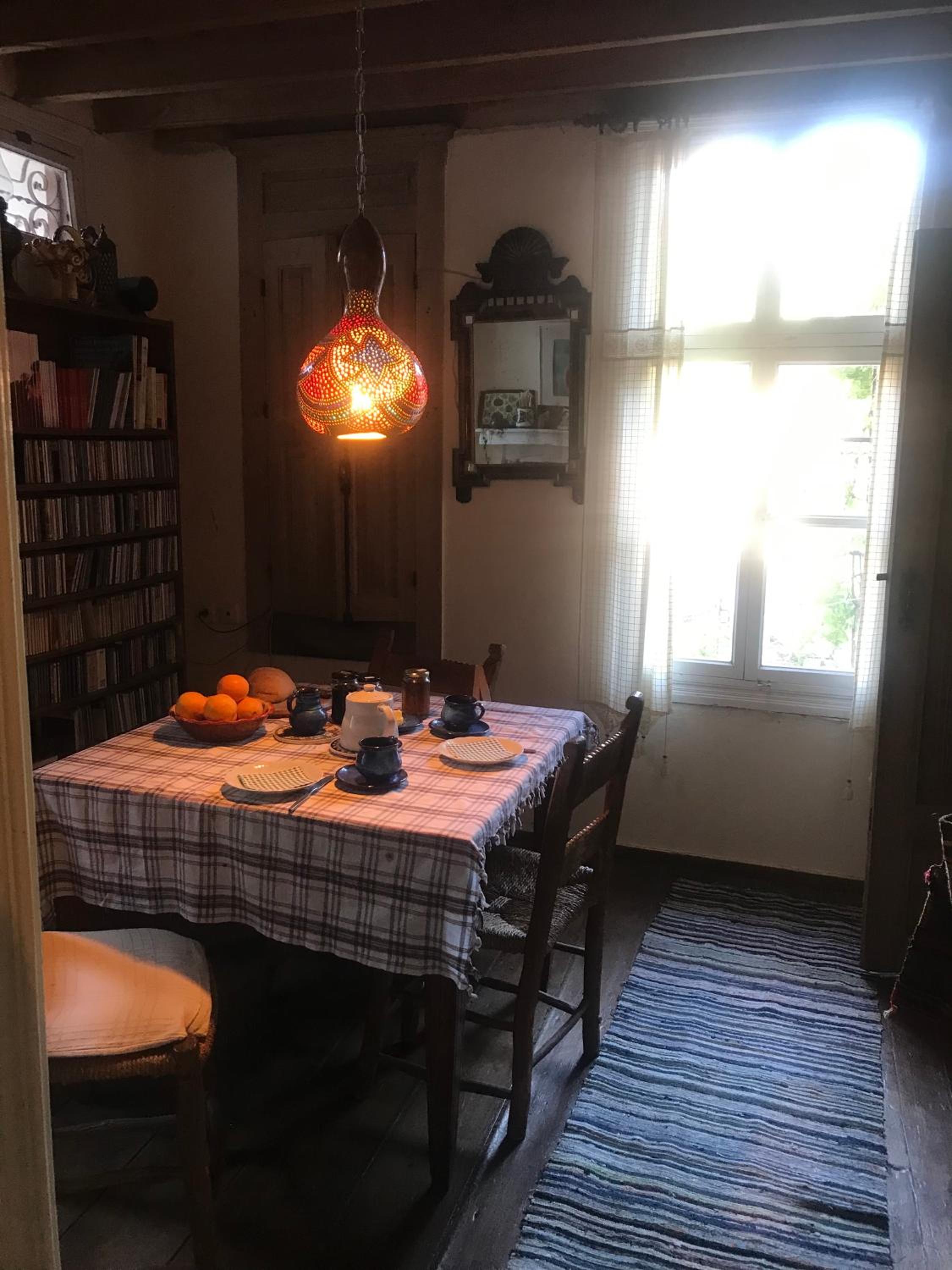 Lesbos Hideaway