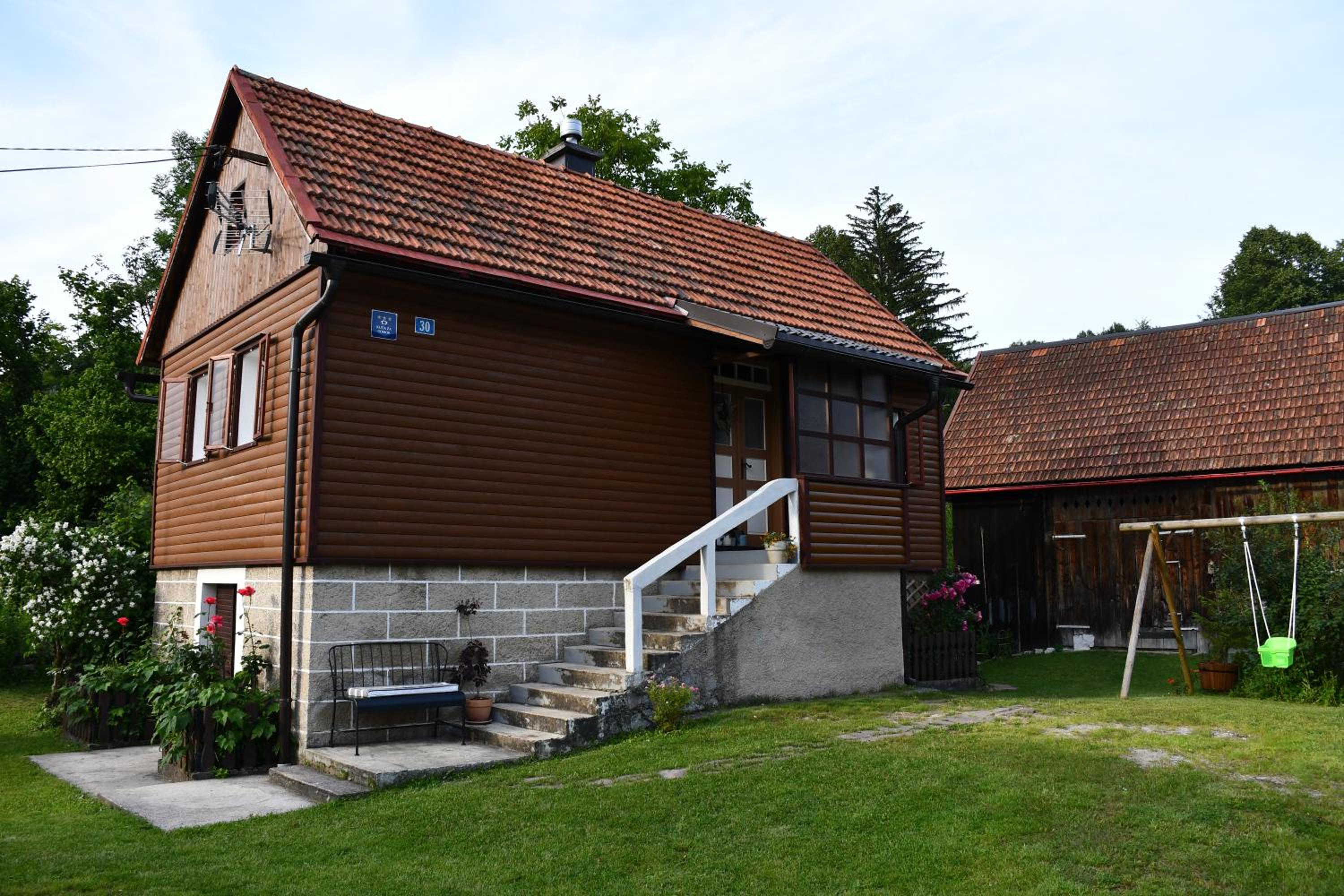 Photo 12