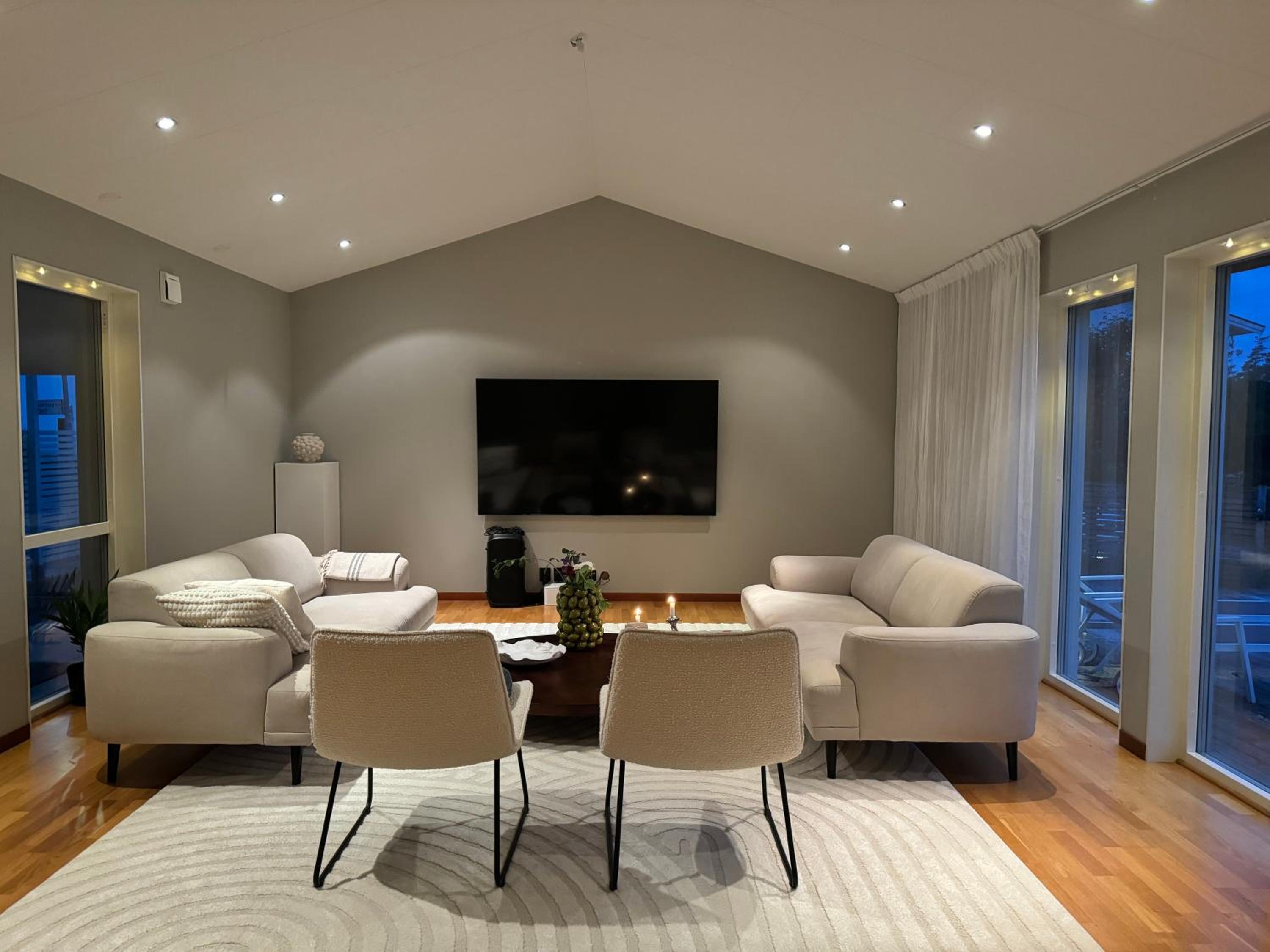 Modern room near the lake view 5
