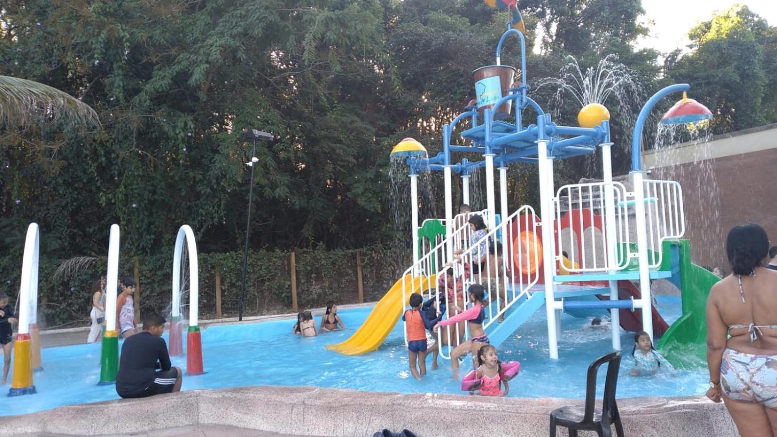 CONFORTAVEL APTO DE 1 QUARTO NO 4a ANDAR NO CONDOMINIO ALDEIA DO LAGO