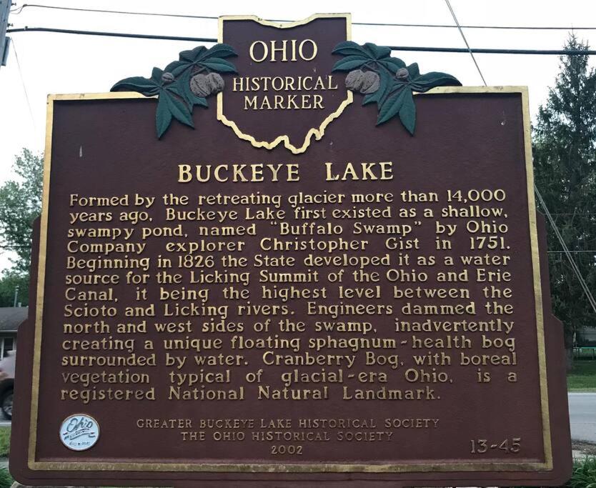 Adorable Buckeye Lake Cottage