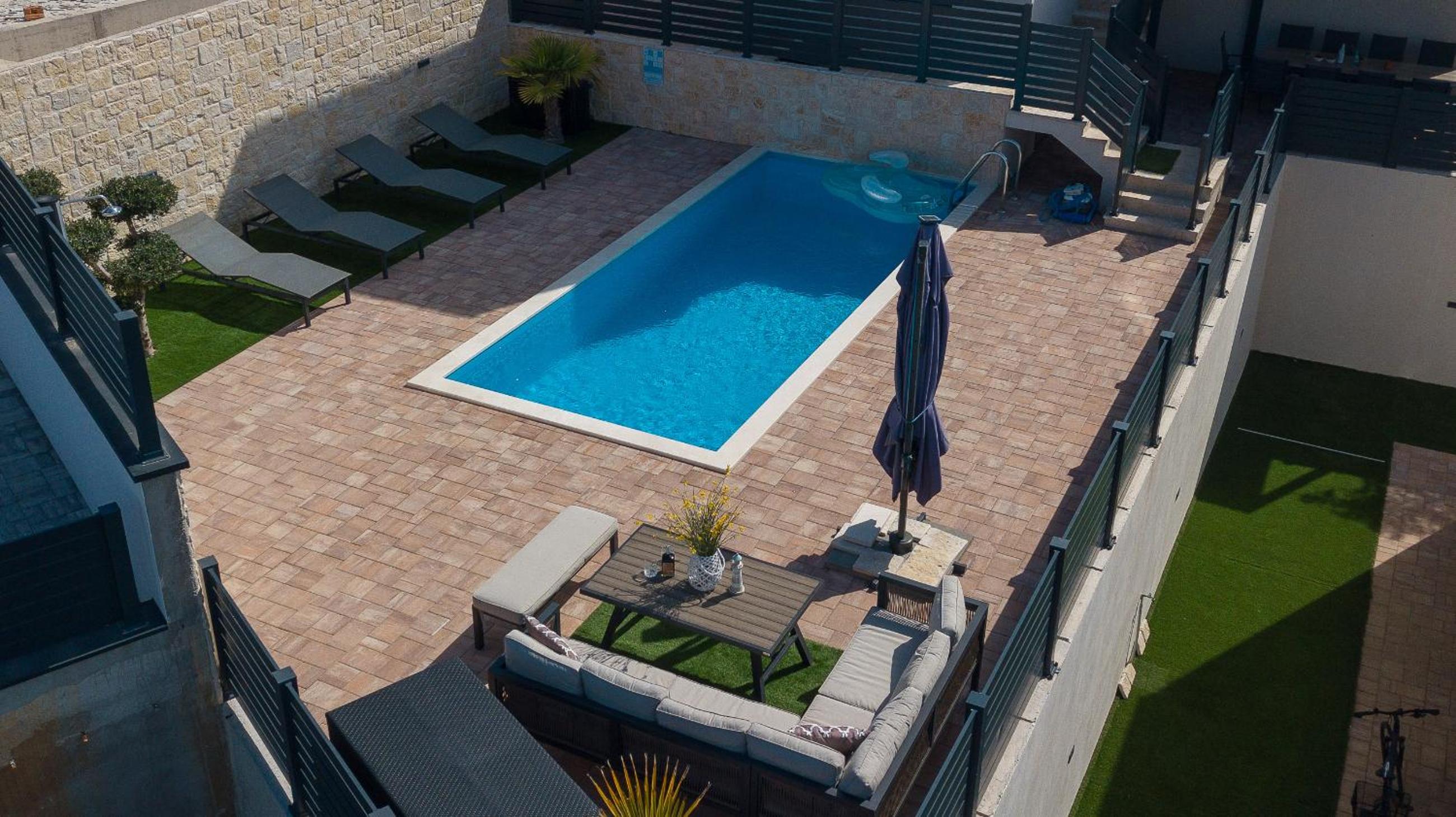 Exclusive New House w private pool view 3