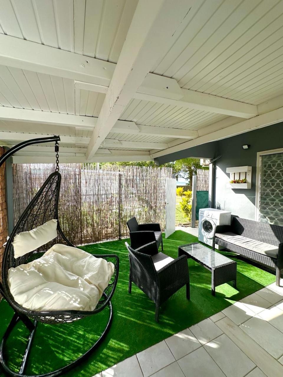 Tartane Logement familial en bord de mer avec accès direct plage & surf