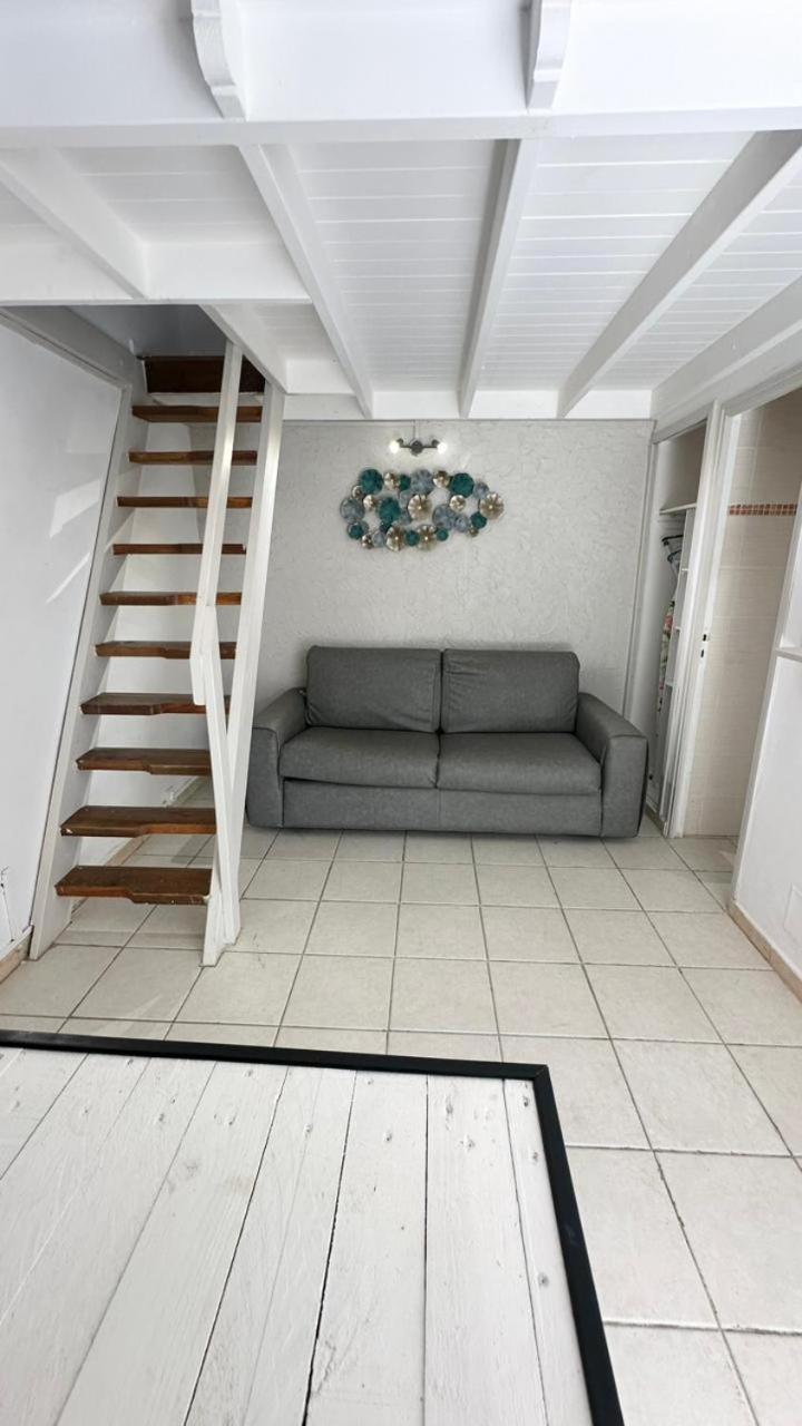 Tartane Logement familial en bord de mer avec accès direct plage & surf