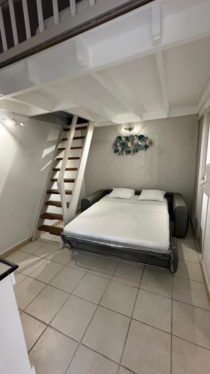 Tartane Logement familial en bord de mer avec accès direct plage & surf