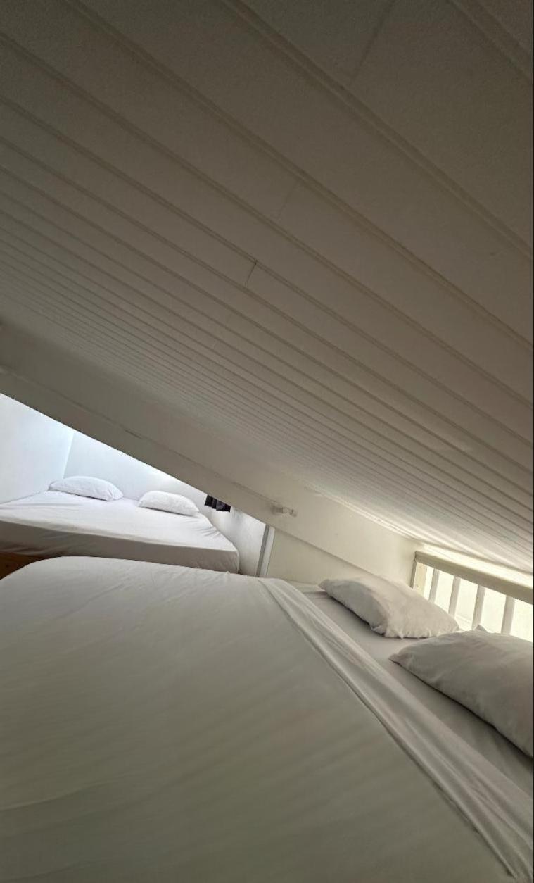 Tartane Logement familial en bord de mer avec accès direct plage & surf