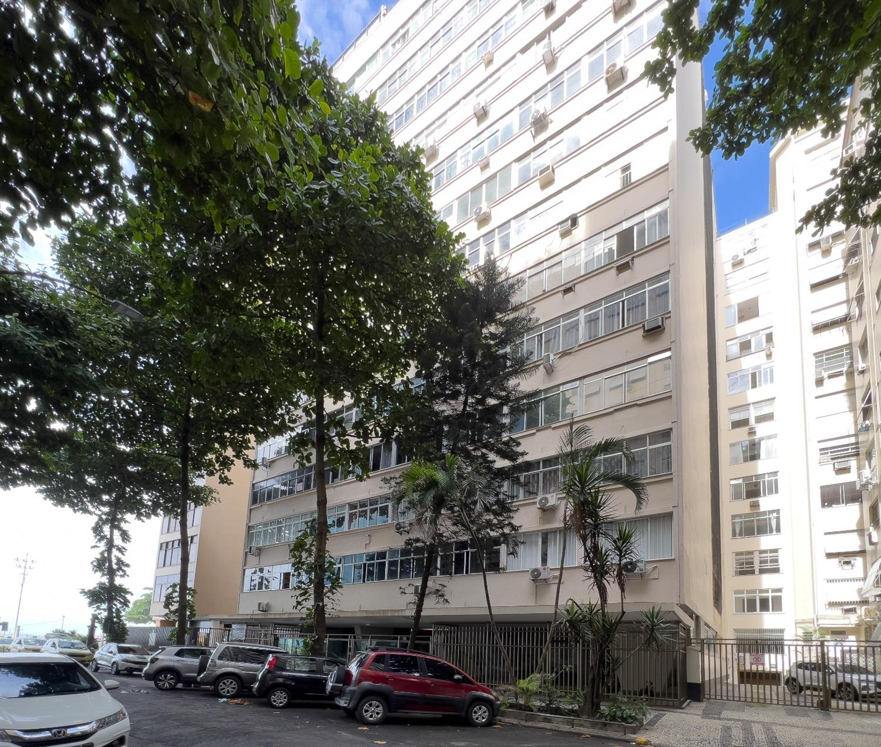 APT com vista em Copacabana Posto 3
