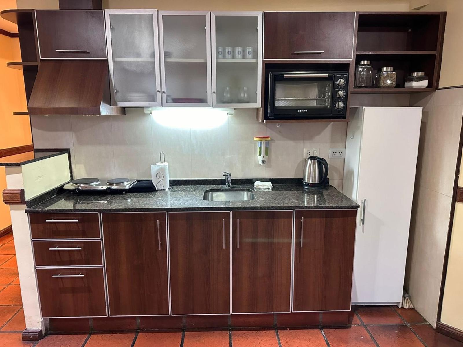 Viejo Lobo - Aunaisin apartamento sobre calle principal