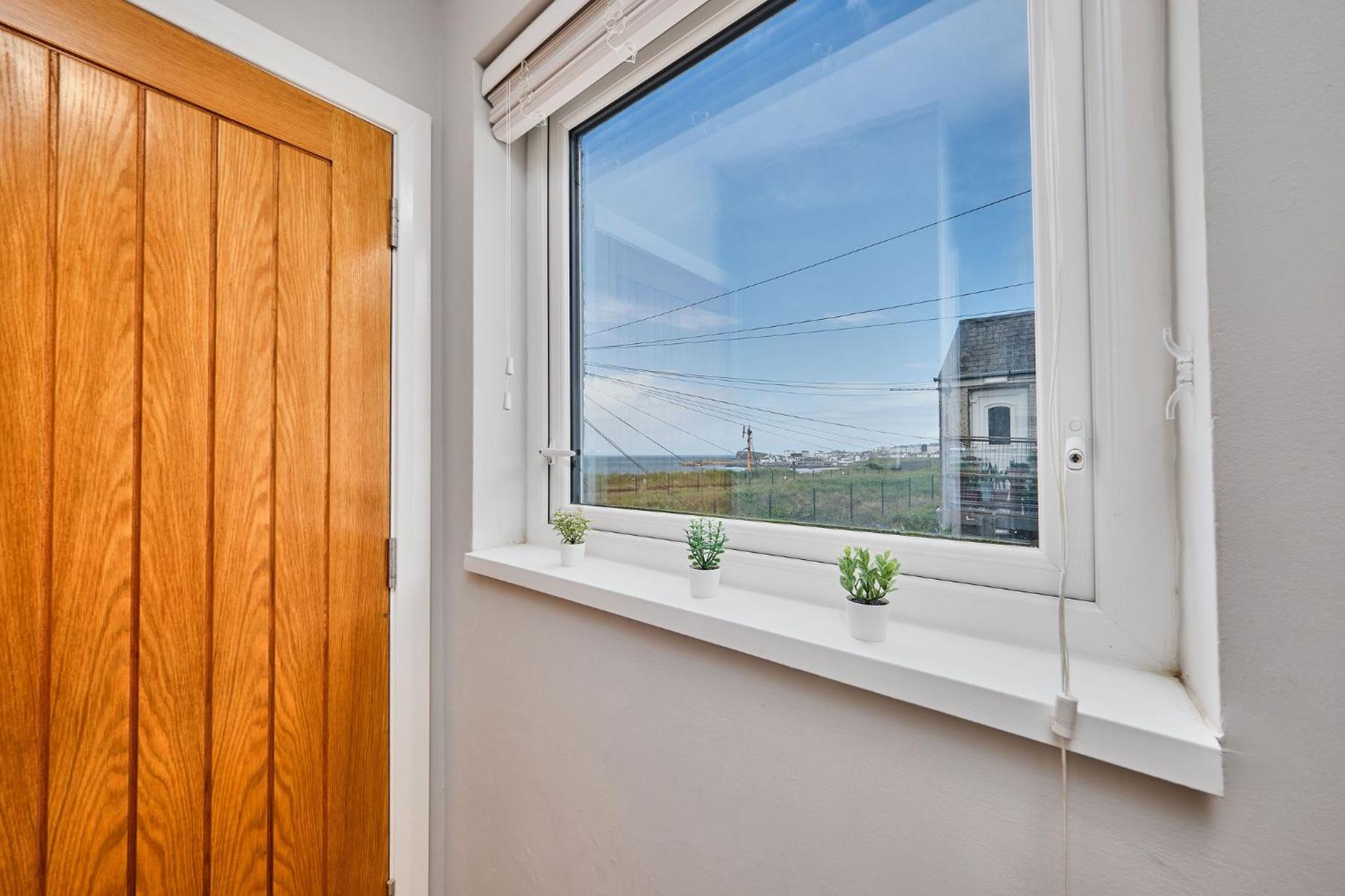 Panoramic Sea View Beach Apartment - Dunluce Park 6, photo 30