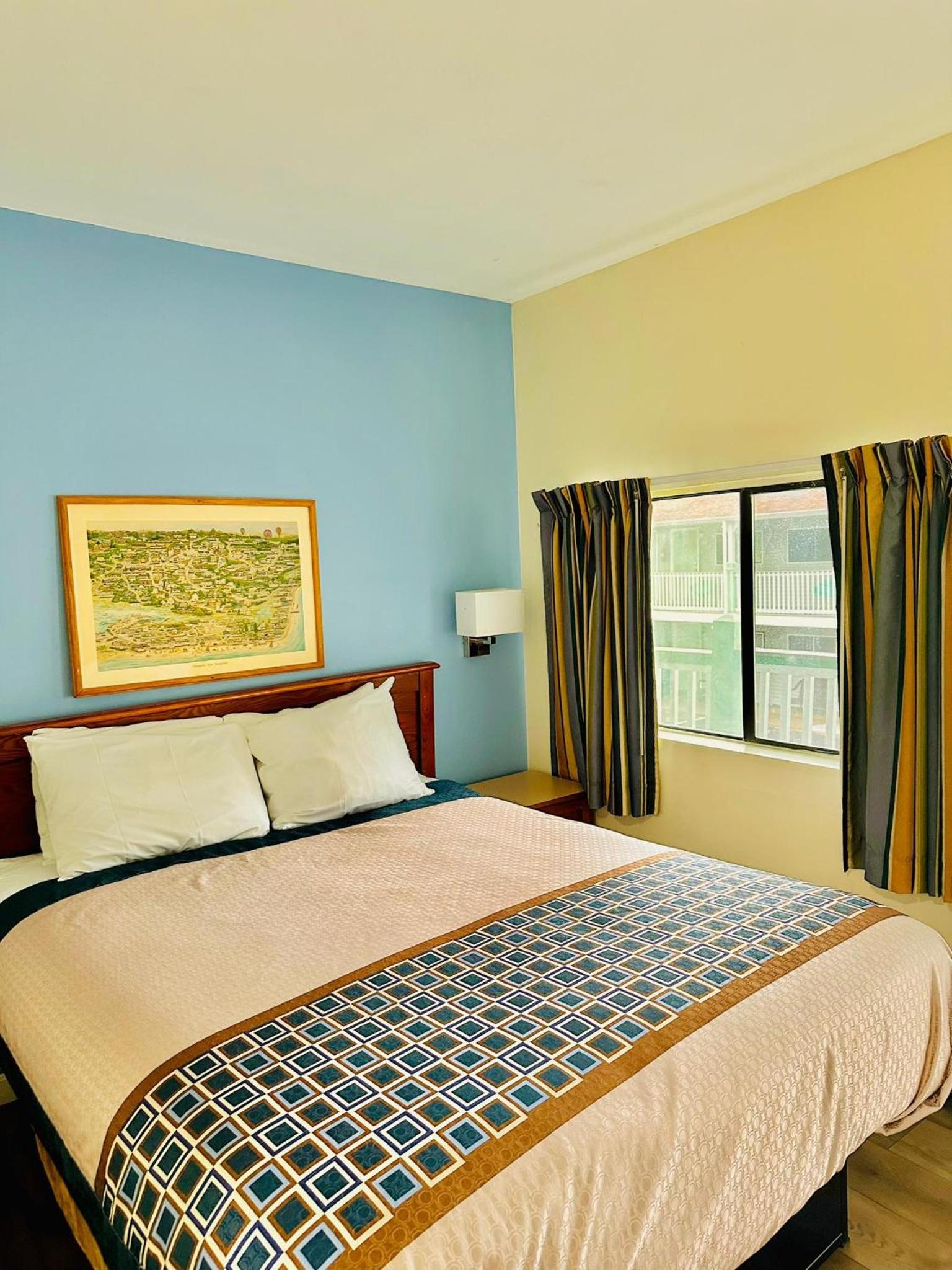 Hampton Motor Inn