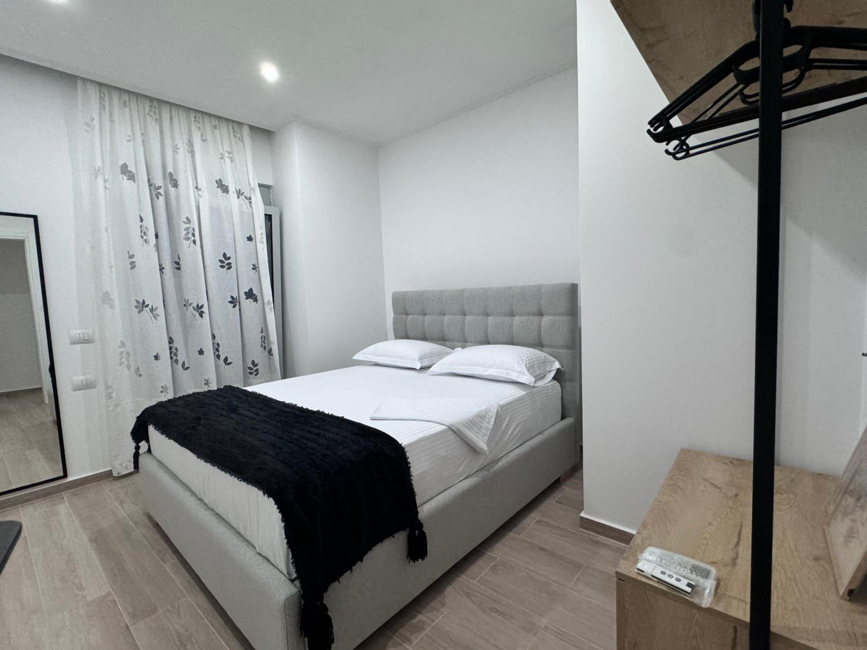 Sunset Hill Apartments photo 5