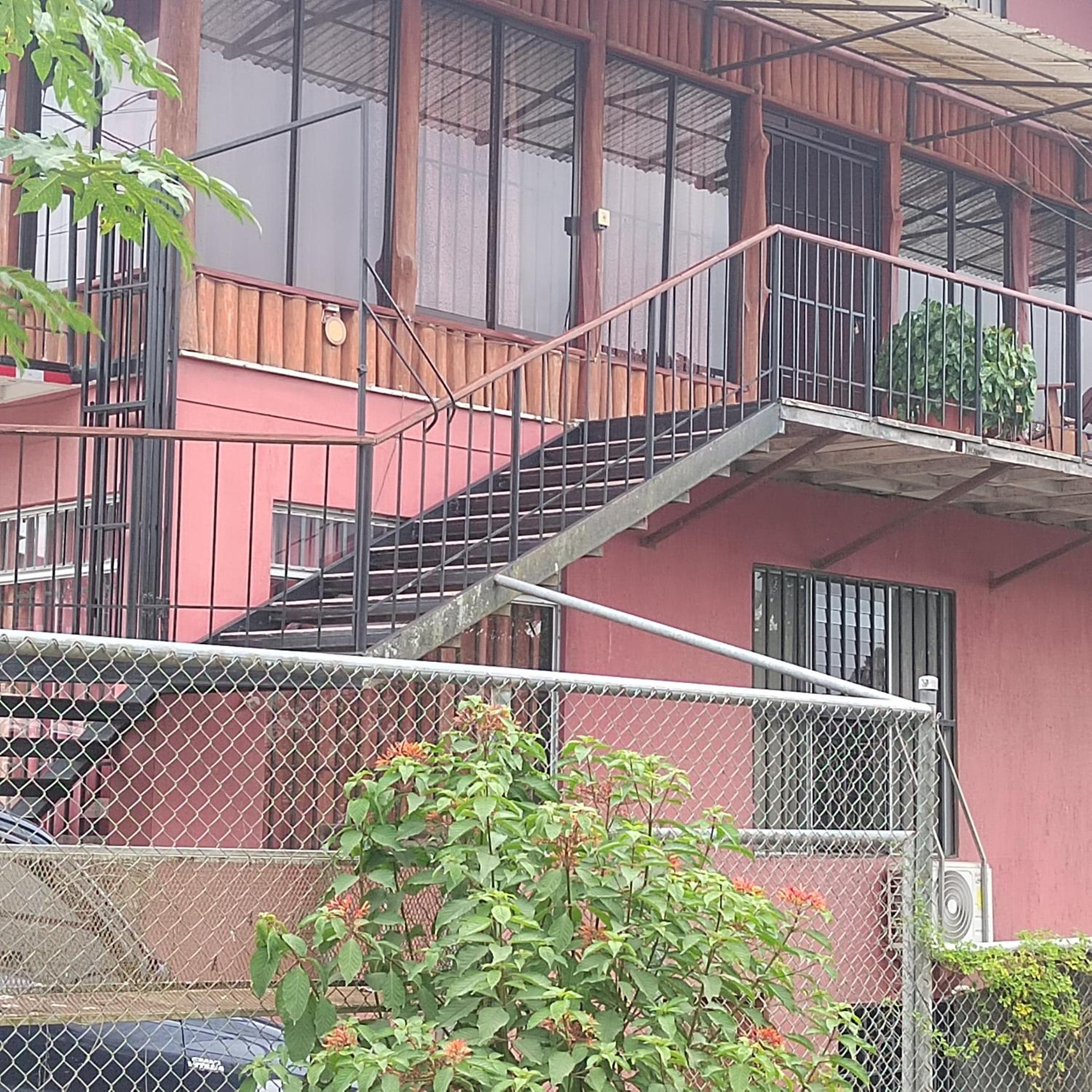 Hotel Habitación privada SuriNico With AC - Image 1