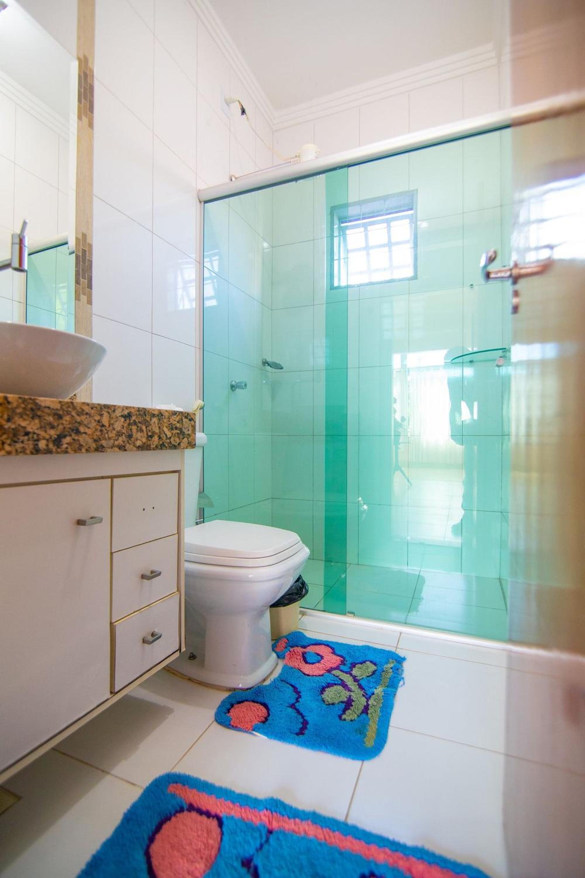 Chácara completa para Lazer: 6 Quartos e Piscina