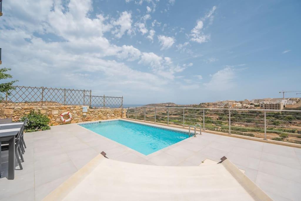 Clifftop Lodge