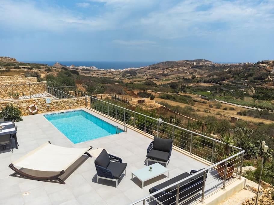 Clifftop Lodge