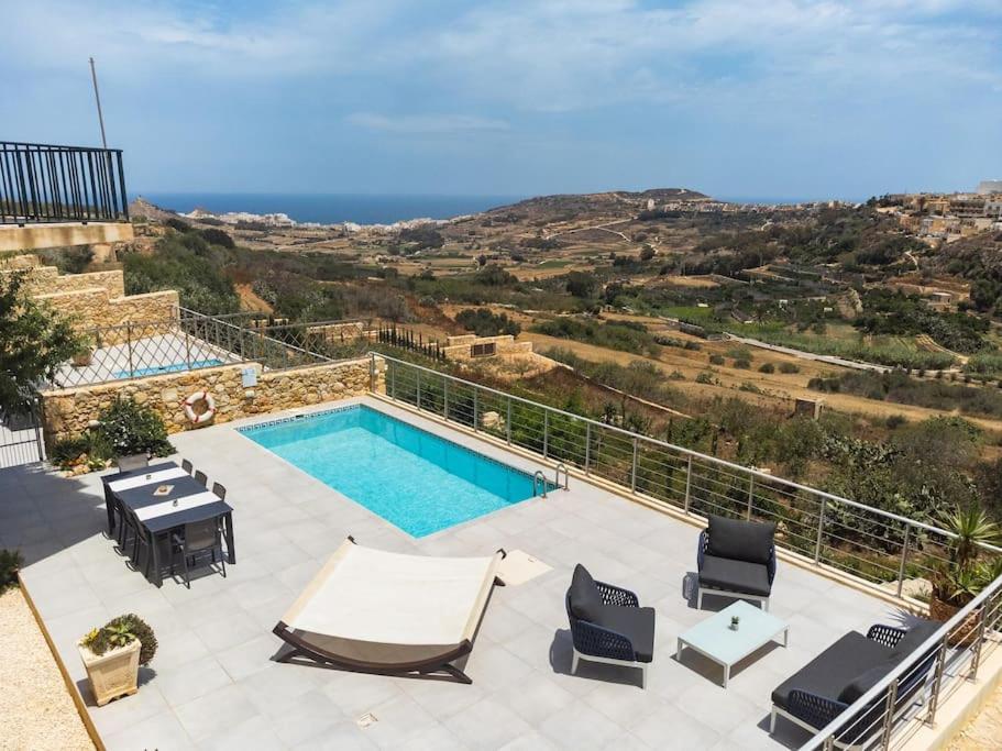 Clifftop Lodge