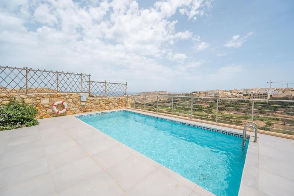 Clifftop Lodge