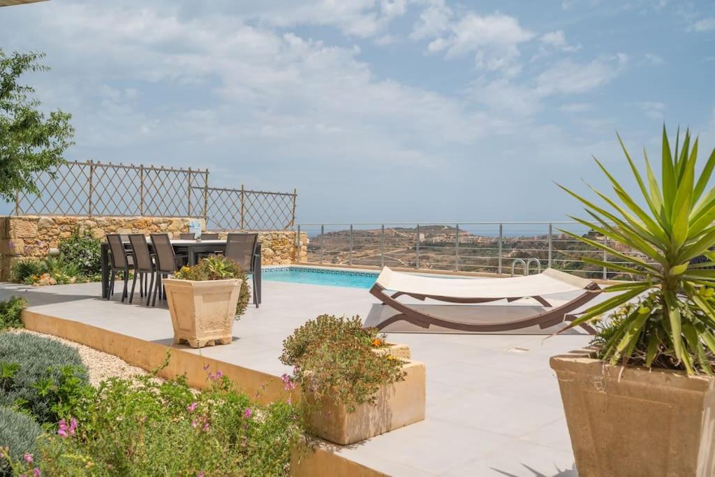 Clifftop Lodge