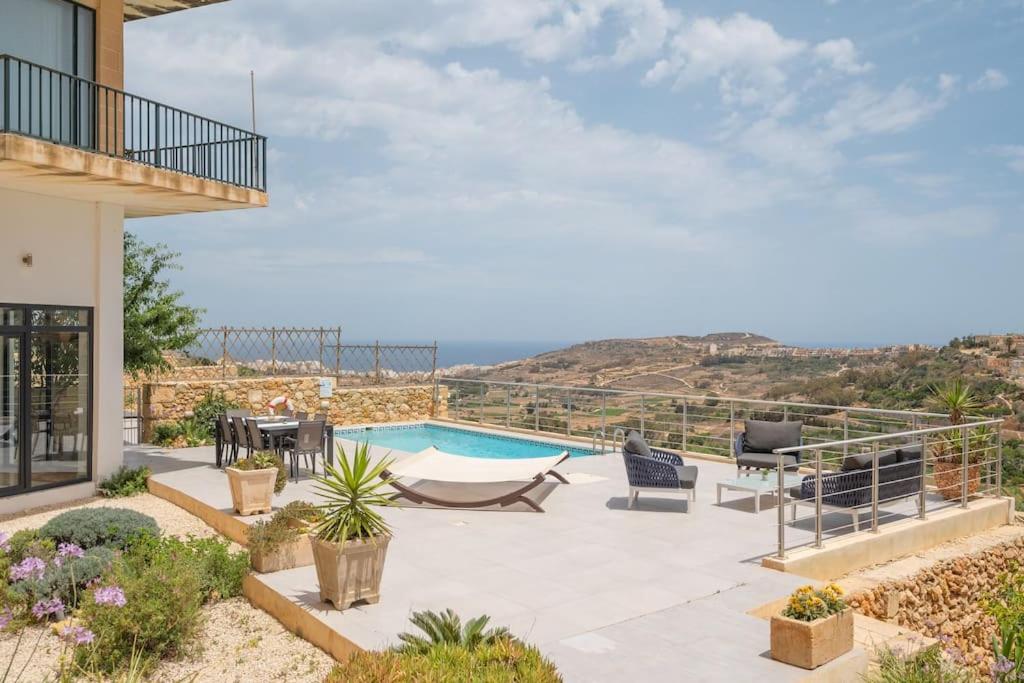 Clifftop Lodge