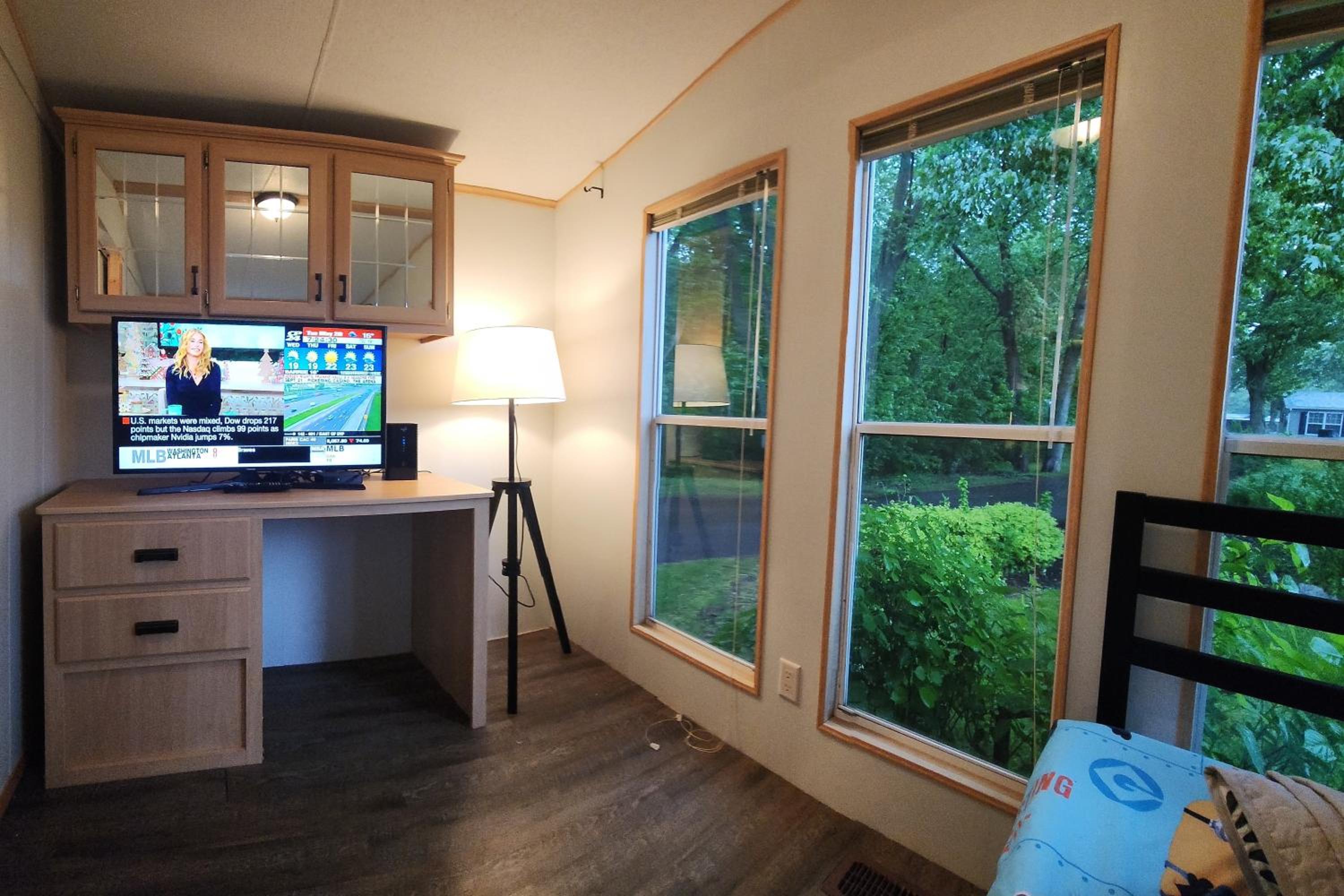 2 BR Cottage with Lake View at Sherkston Resort, Sleep 6