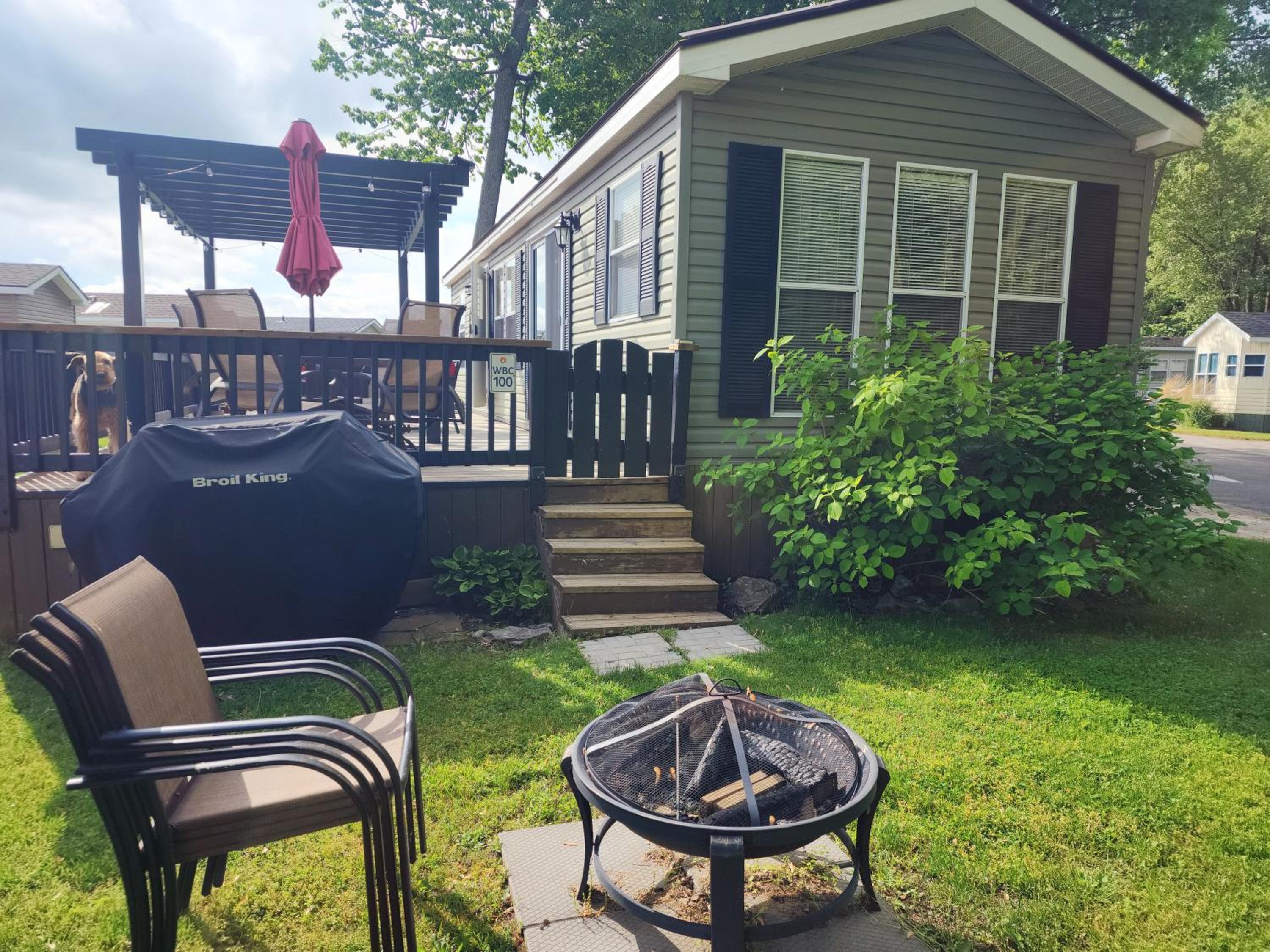 2 BR Cottage with Lake View at Sherkston Resort, Sleep 6