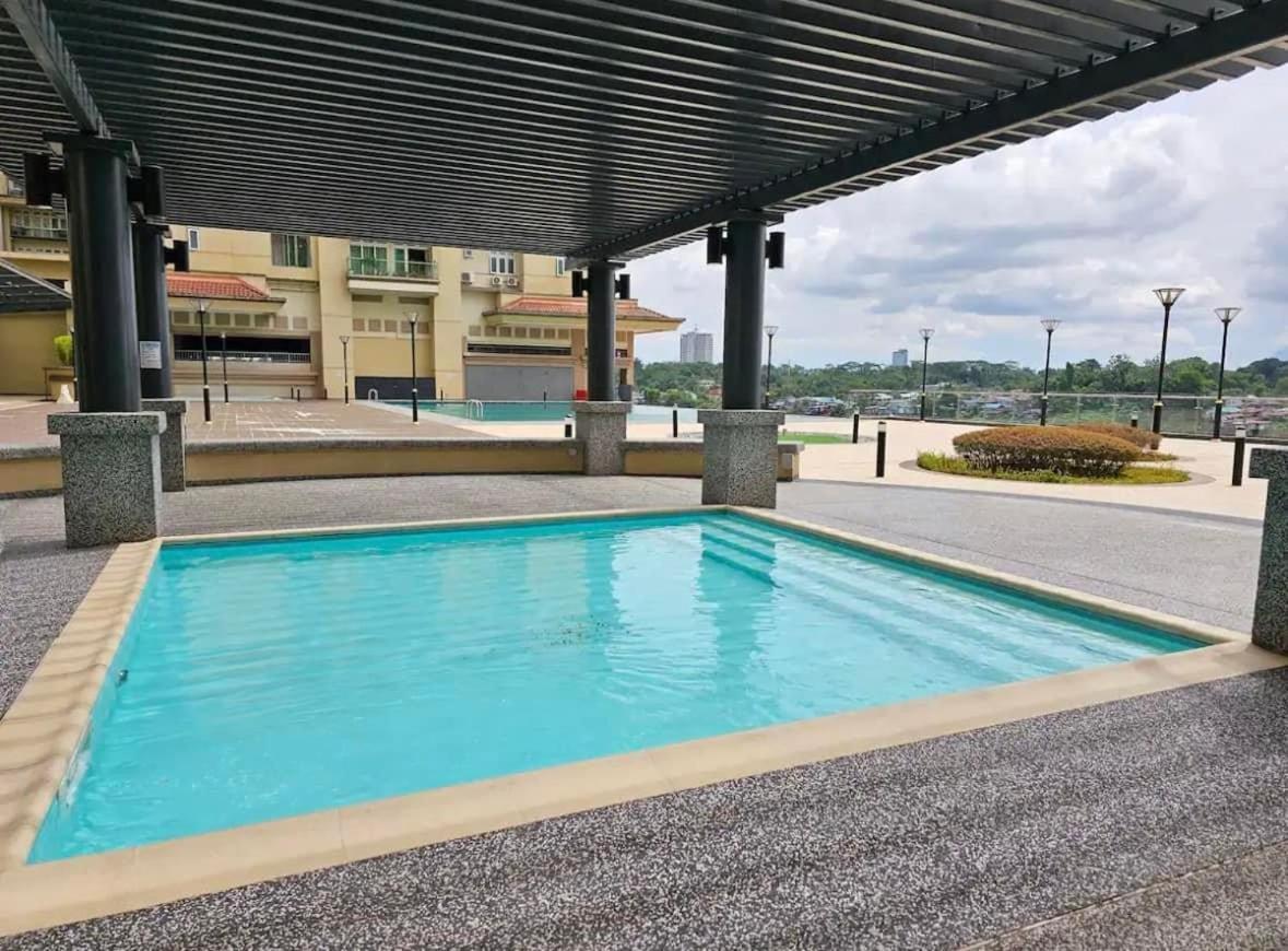AR Homestay with Balcony Riverview photo 4