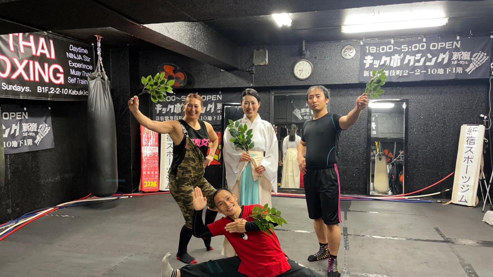 Muya Thai hostel Tokyo train camp