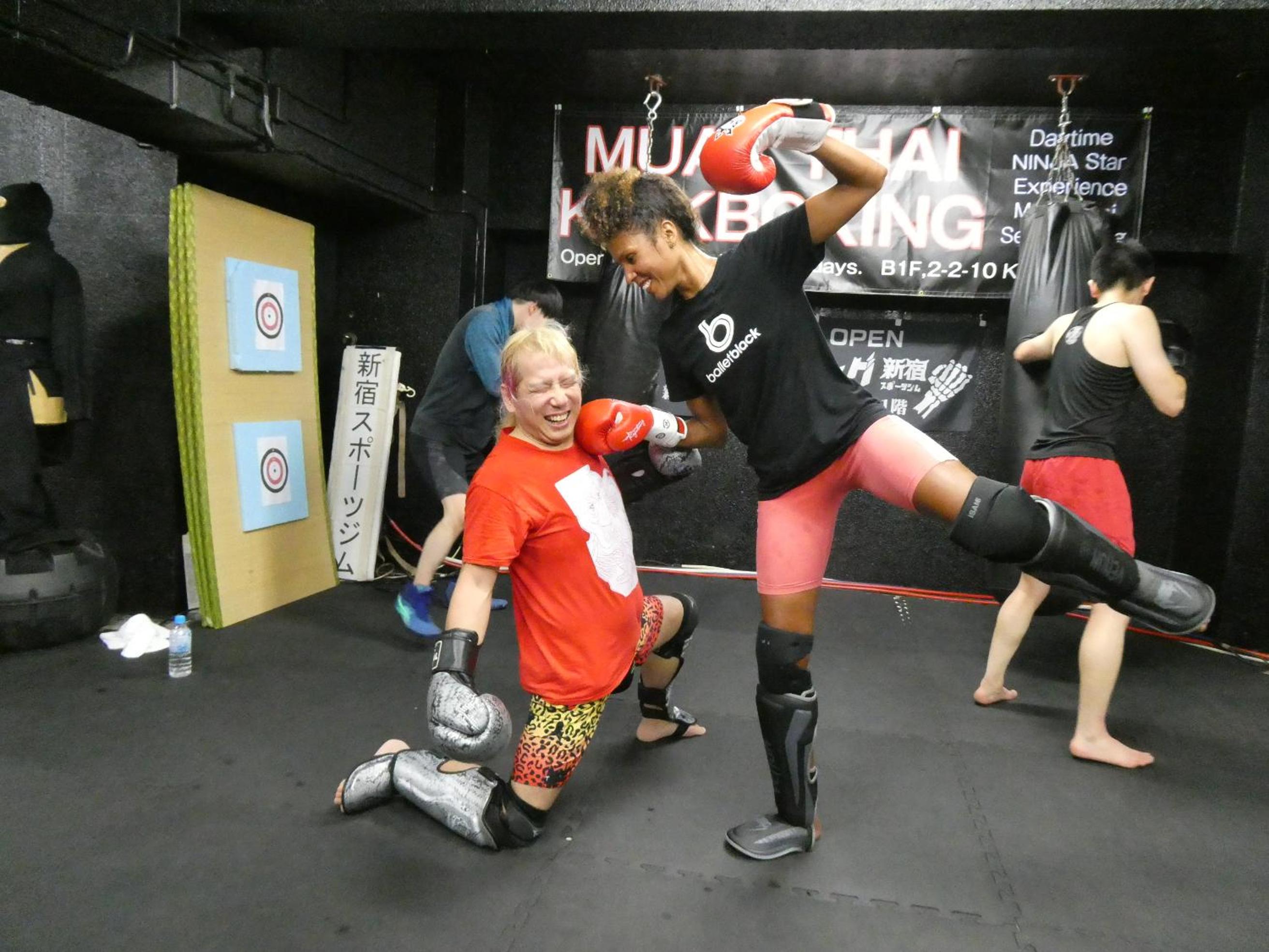 Muya Thai hostel Tokyo train camp