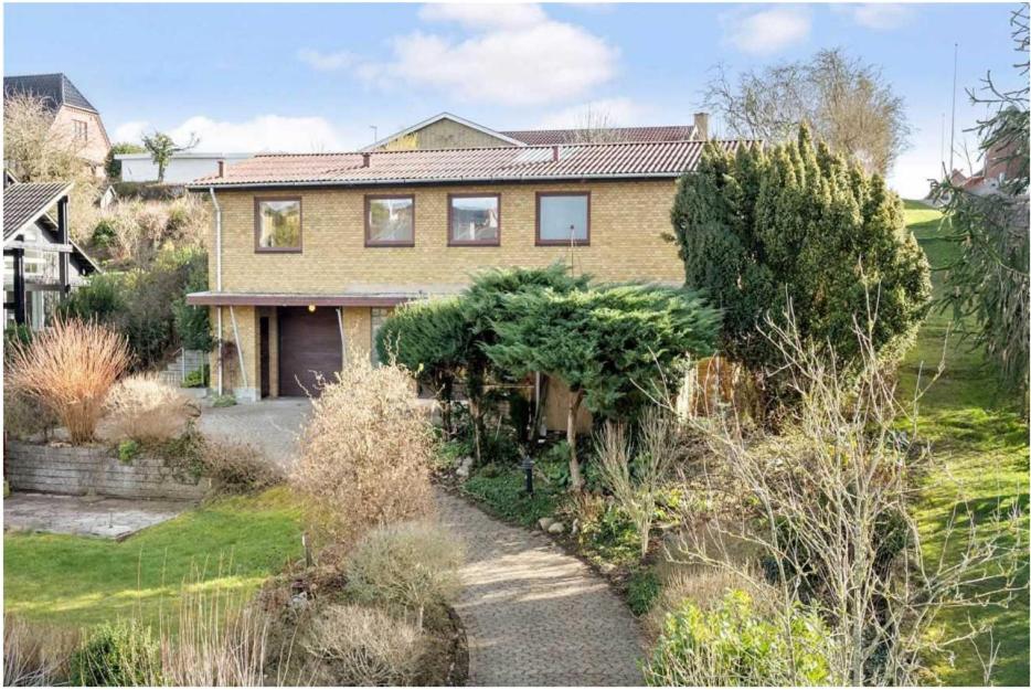 Hotel Kaalundsvej 13, Fredericia - Image 1