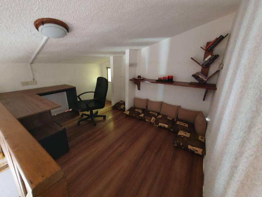 Excellent and convenient location view 3
