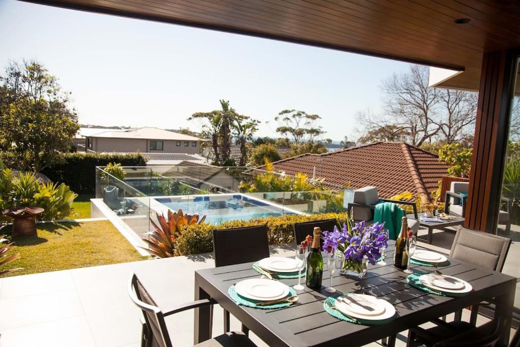 Luxury Holiday Retreat, 5 Bedroom, Dual Beach View