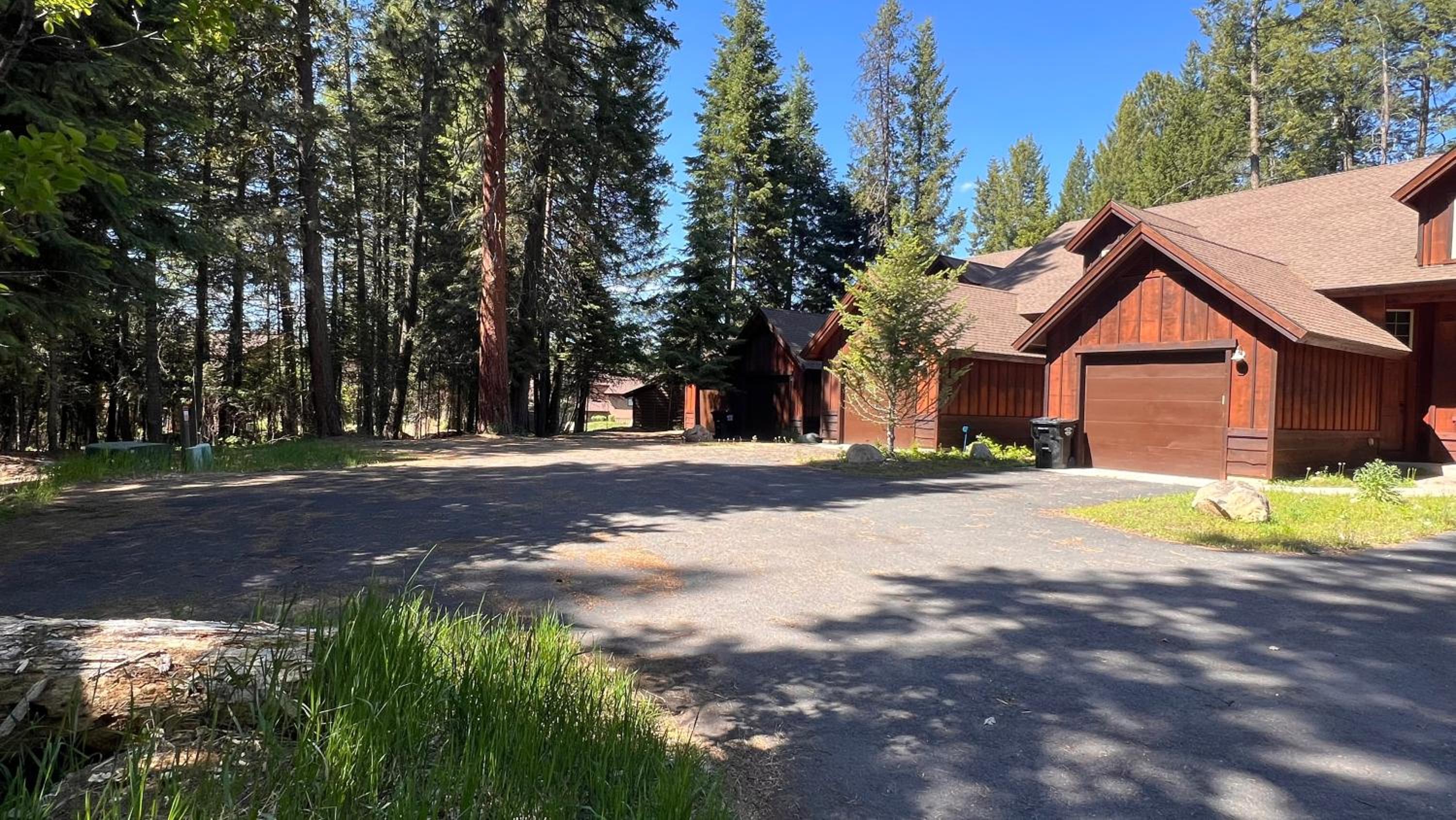 New - Golfers View - on Golf Course - Close to park and lake view 3