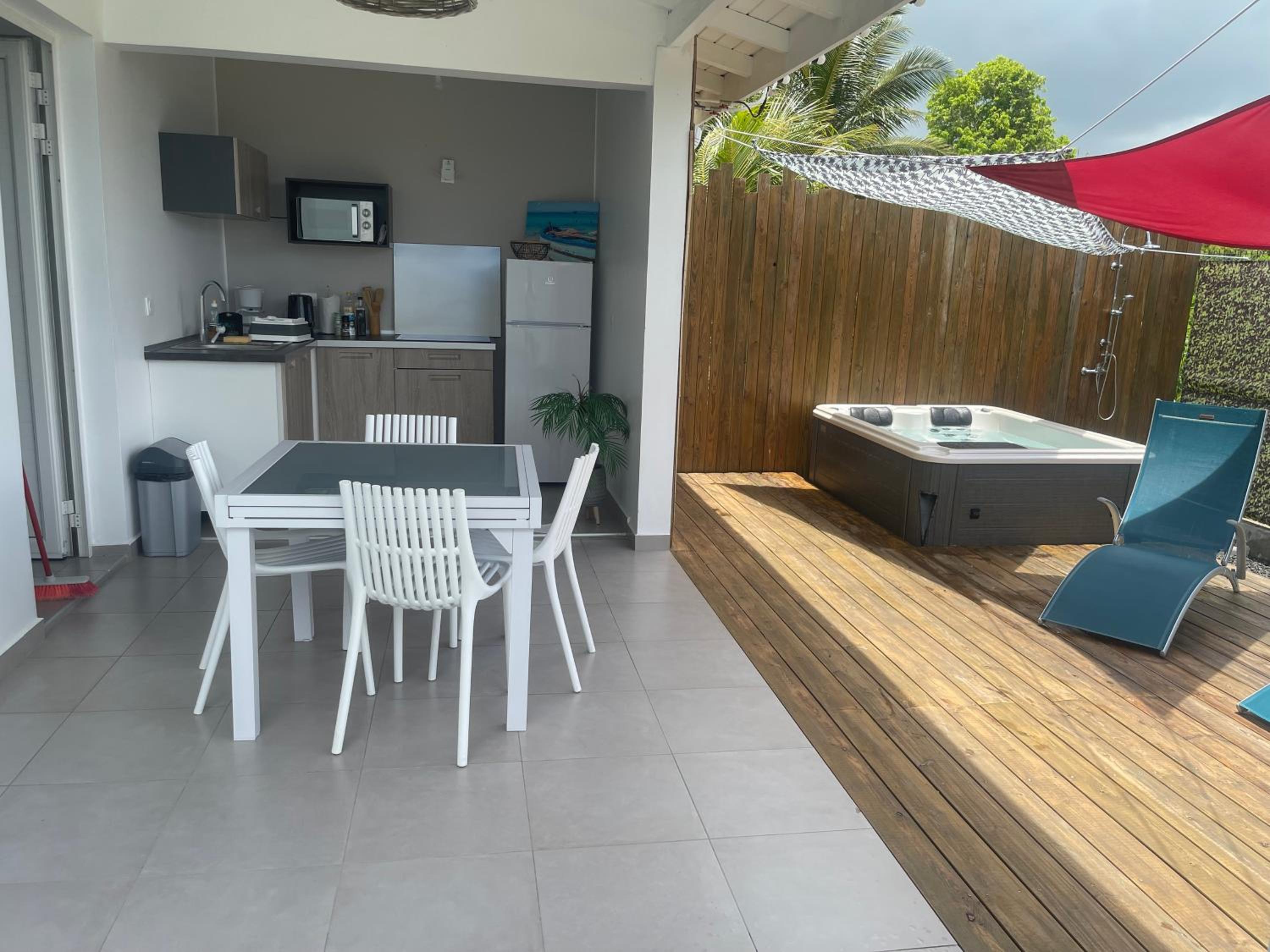 Le palmier bleu 1 view 3