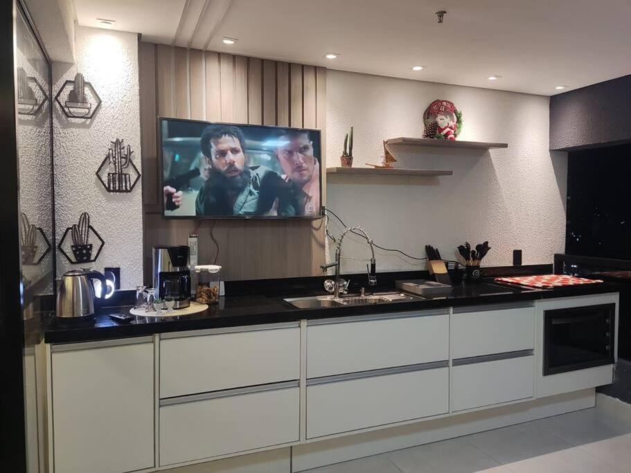 Apartamento Studio Enseada Guarujá 10 min da praia