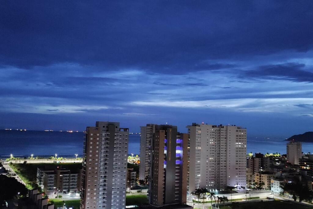 Apartamento Studio Enseada Guarujá 10 min da praia