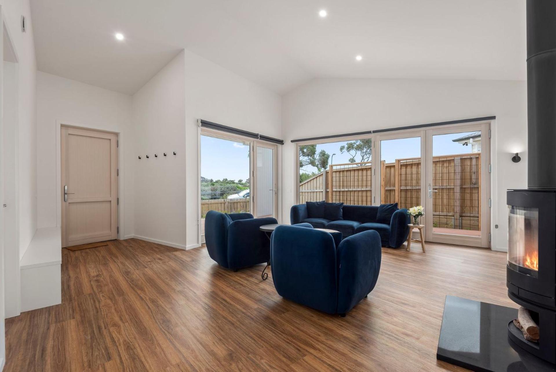 Coastal Sunny Retreat