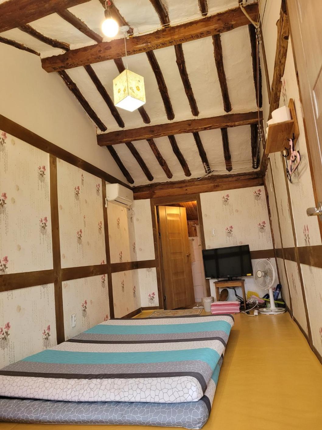 Golmokgil Guesthouse