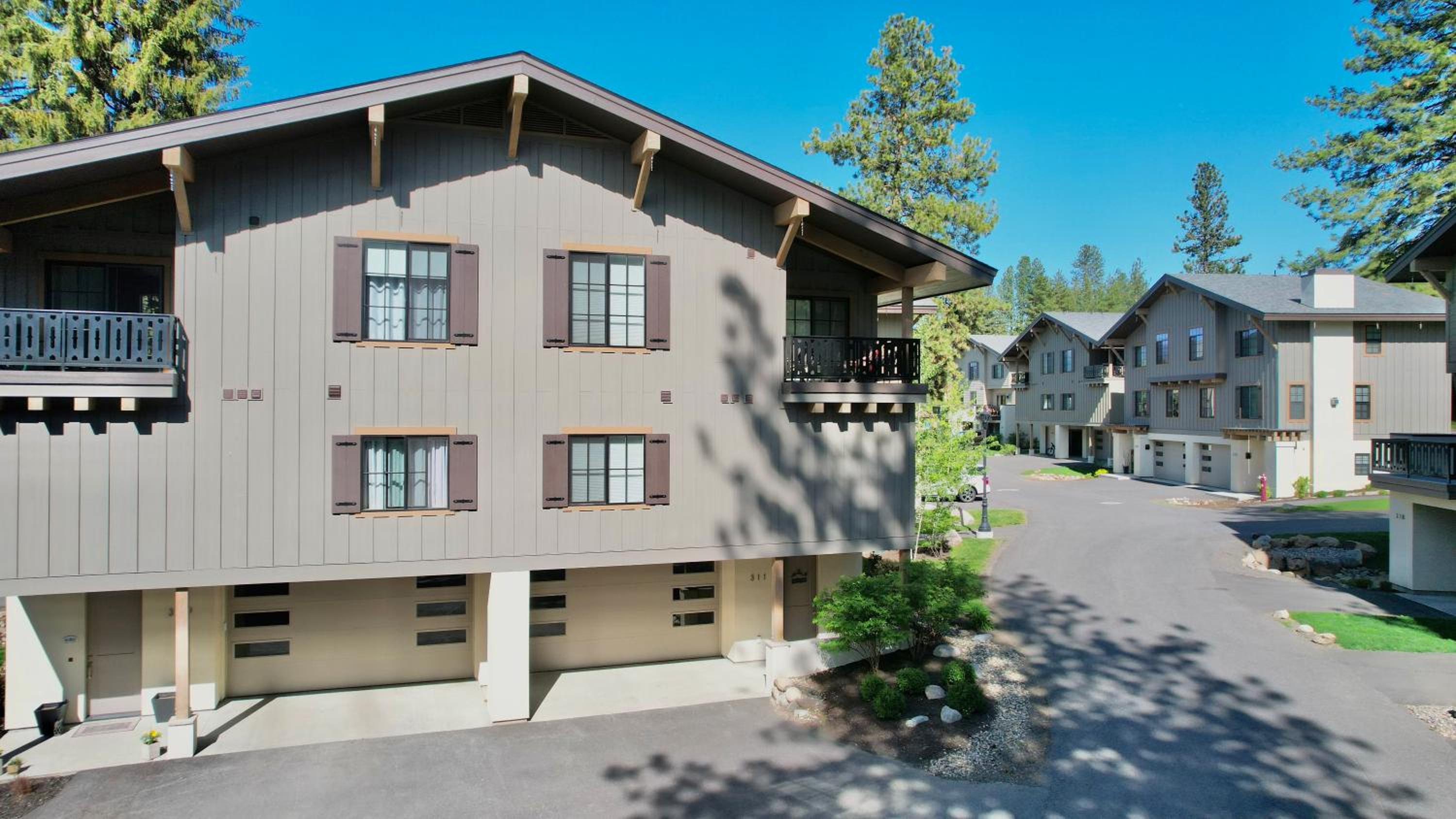 Silverpine Hideaway by Casago McCall - Donerightmanagement view 3