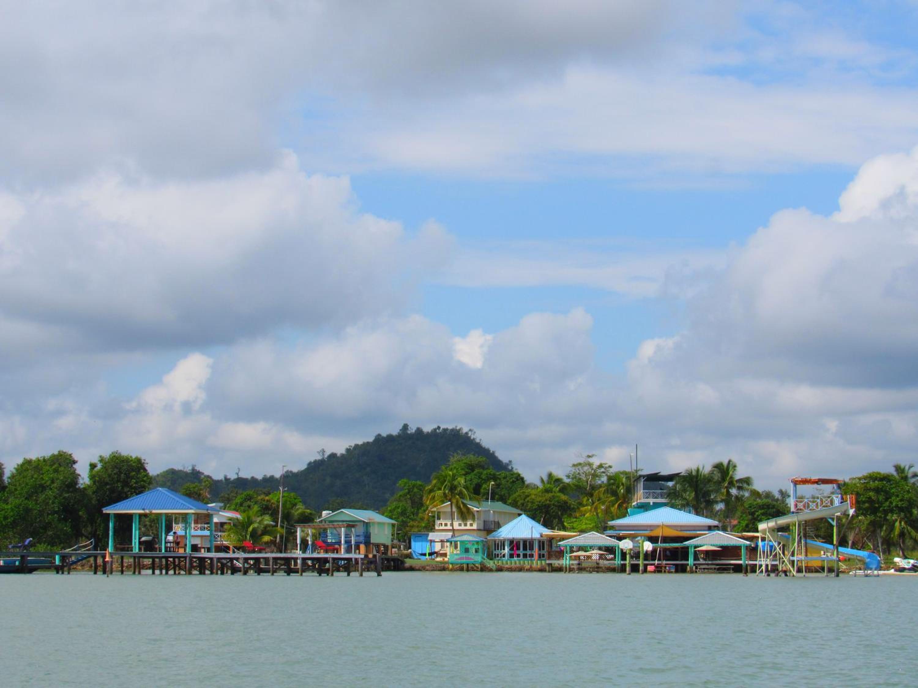 Daphne's Lagoon Lodge