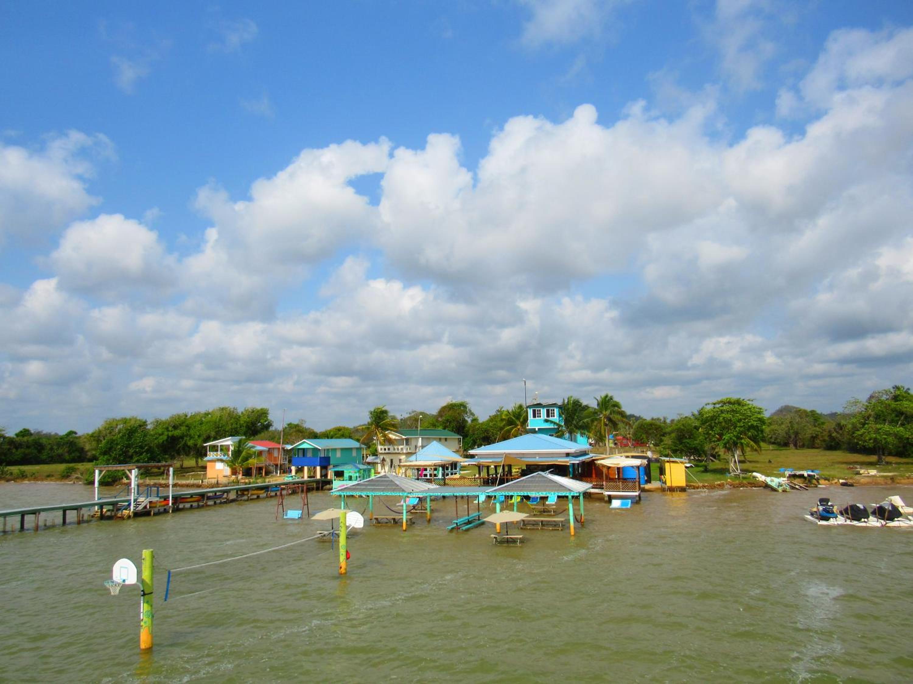 Daphne's Lagoon Lodge