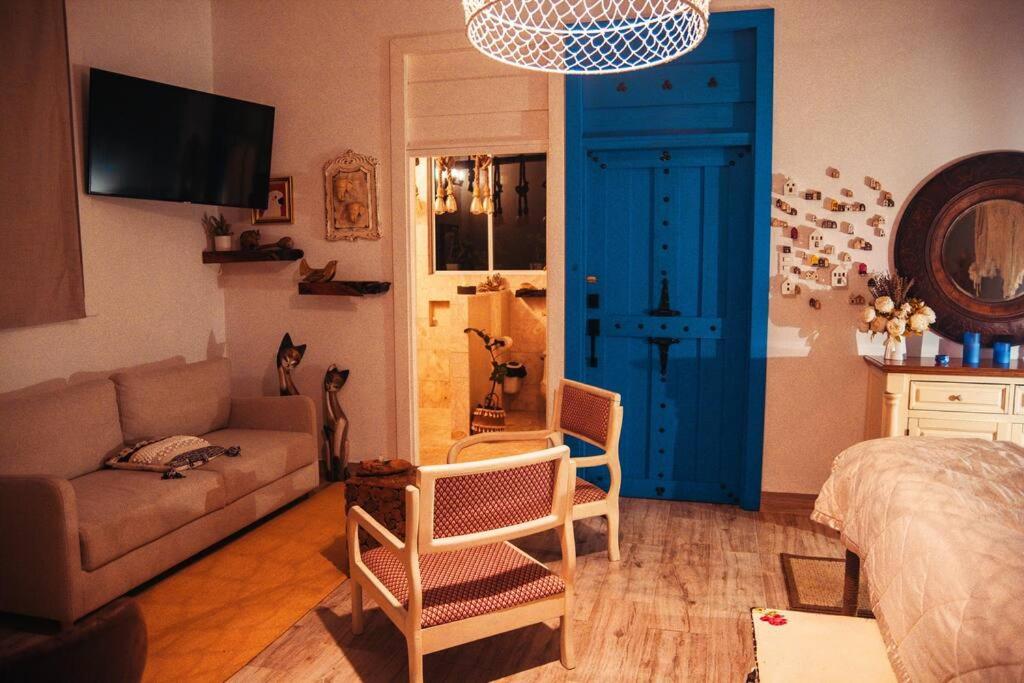 Cuki House