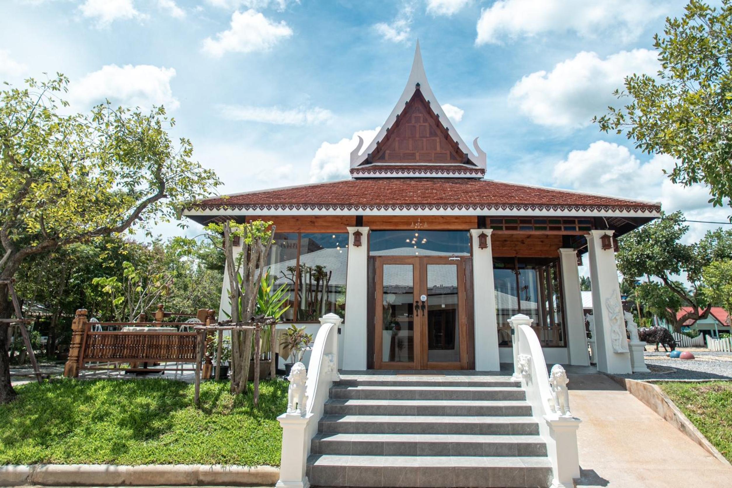 Maikaew Damnoen Resort