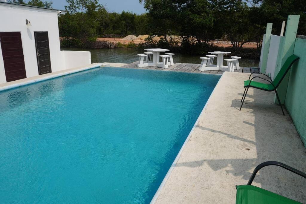 See Belize TRANQUIL Sea View Studio with Balcony & Infinity Pool