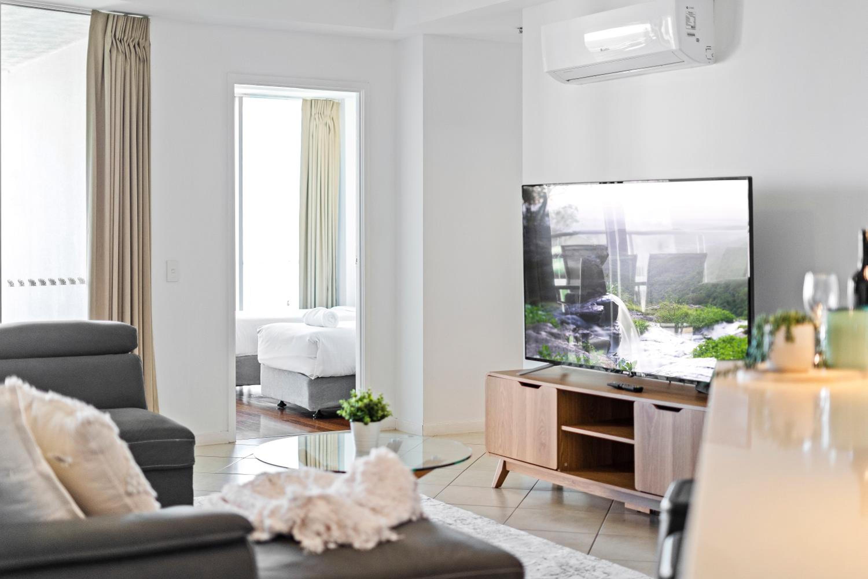 Wings Apartments - Q Stay