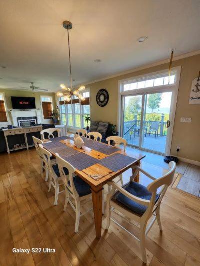 Waterfront Oneida Lake Lux House view 5