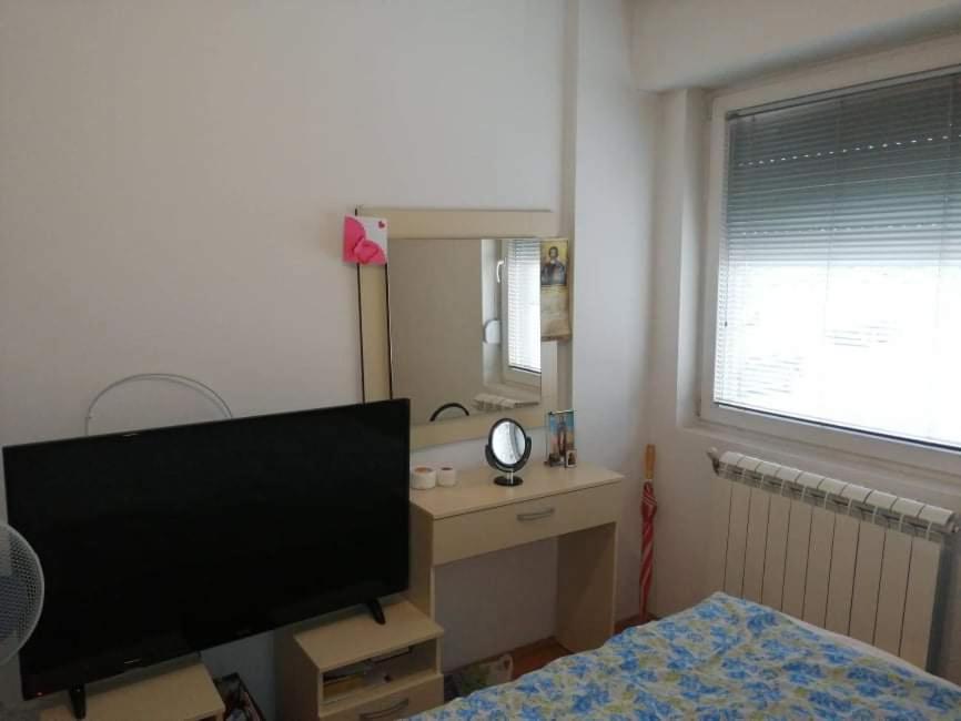 Modern one bedroom apartment view 3
